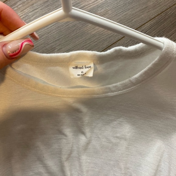 Wilfred/ aritzia white shirt - Picture 2 of 2